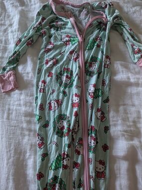 Hello Kitty Christmas Wreath 18-24mos Convertible Zipper Pajamas